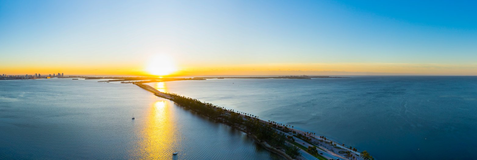 PH3801 sunrise view east over Key Biscayne causeway from Una Residences